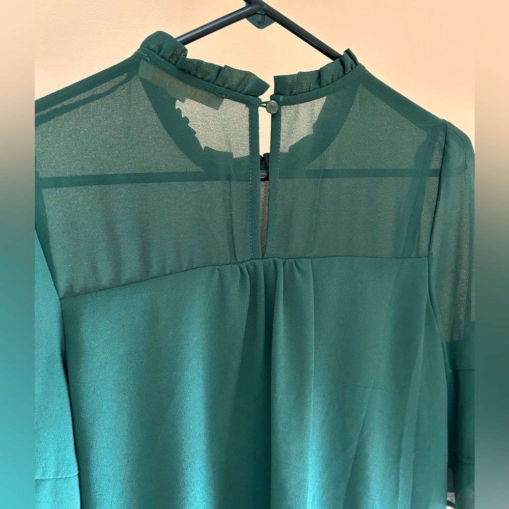 Monteau Los Angeles Emerald Green Blouse | Women S | Ruffle Sleeve Flowy Top - Picture 6 of 9
